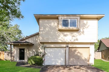 15703 Baybriar Dr Missouri City, TX 77489